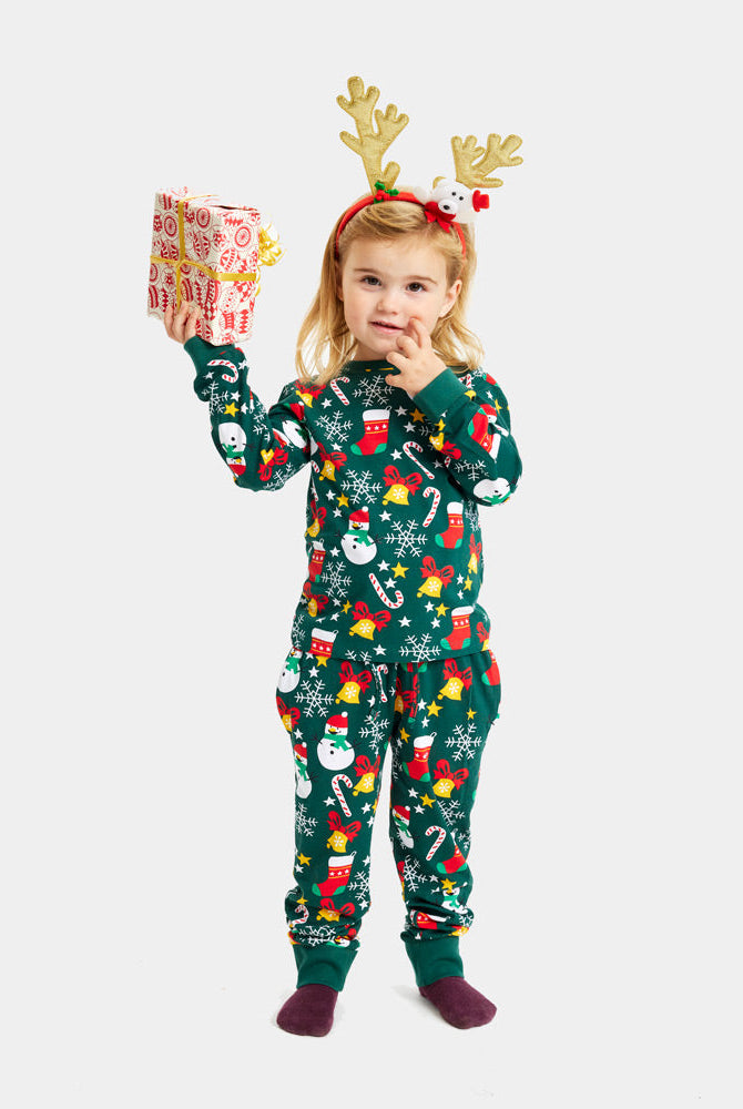 Kinder Weihnachtspyjama in Grün mit Weihnachtsmotiven aus Bio-Baumwolle