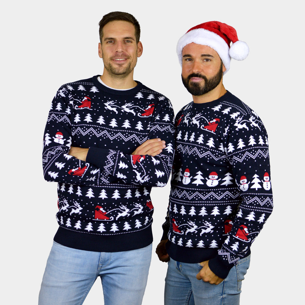 Herren Weihnachtspullover Blau mit Bäumen, Schneemännern und Weihnachtsmann Paar
