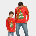 Weihnachtspullover Familie in Rot mit Weihnachtsbaum

